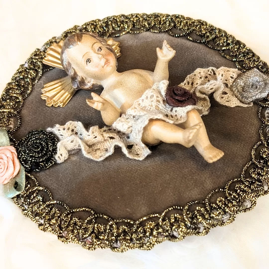 Baby Jesus with Round Pillow