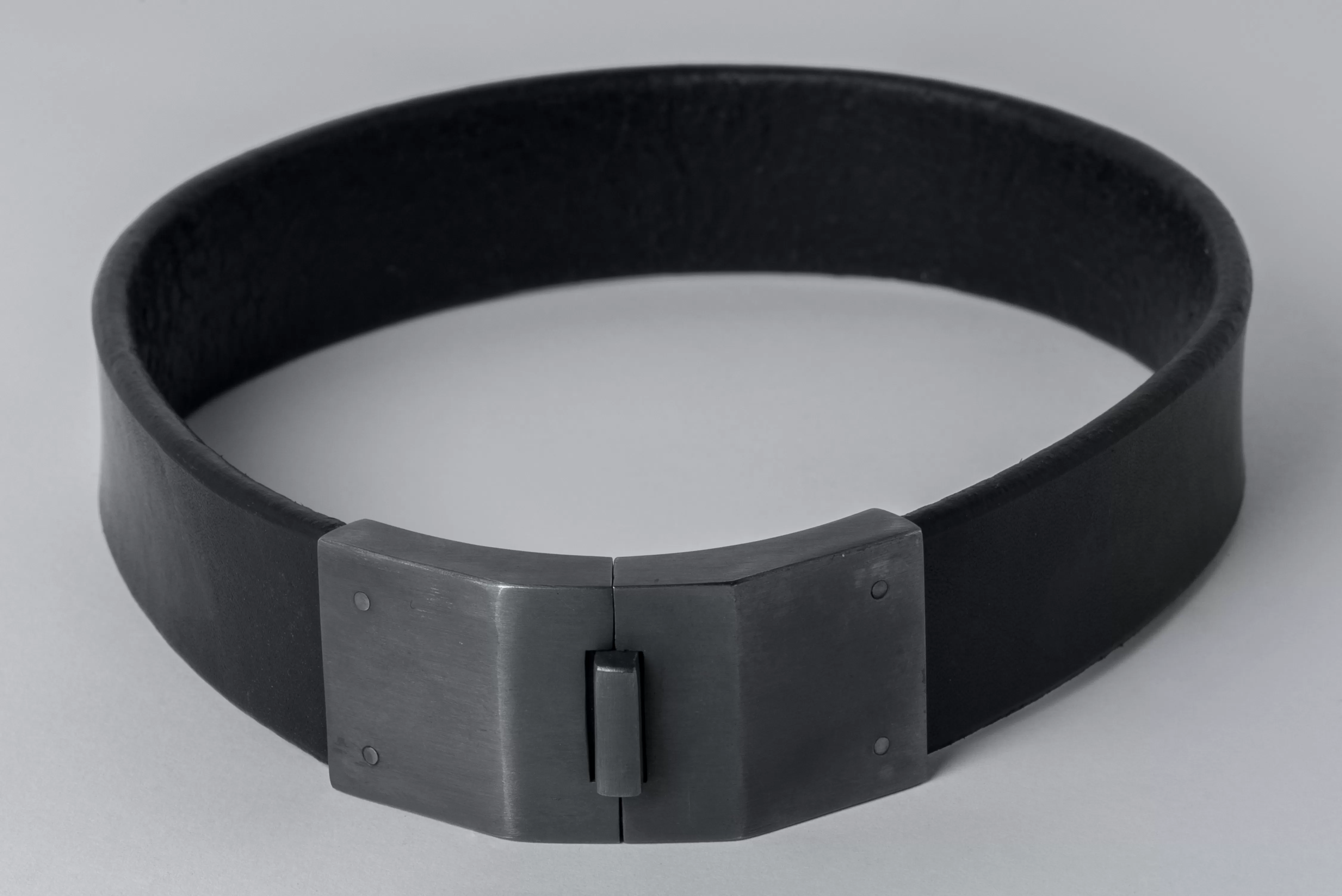 Box Lock Choker (Narrow, BLK KA)