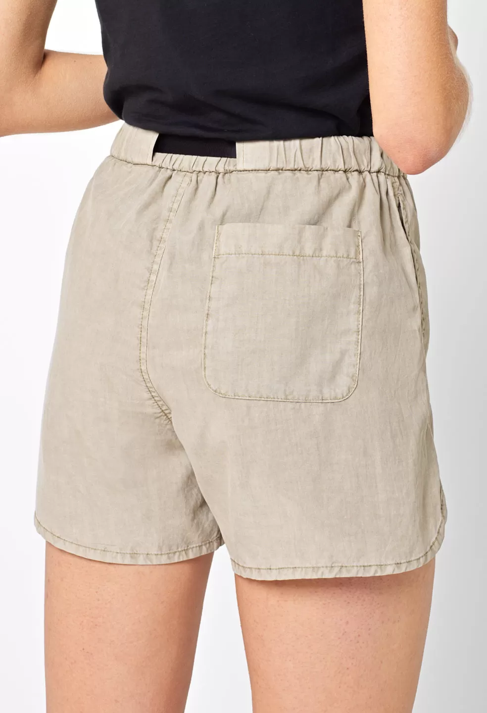 Cotton Summit Shorts / Light Oak