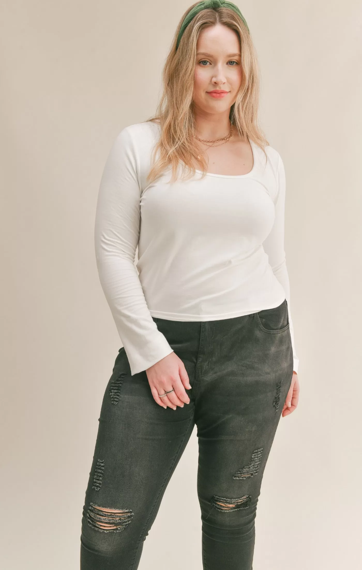 Curvy Top of Class Scoop Neck Top