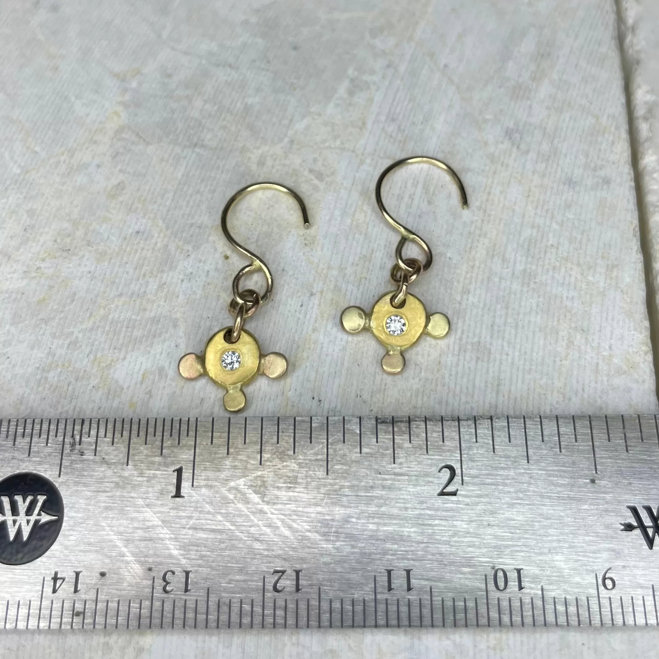 E22 - "Sweetest Sunny CW Earrings" in 18KT gold, with Diamonds