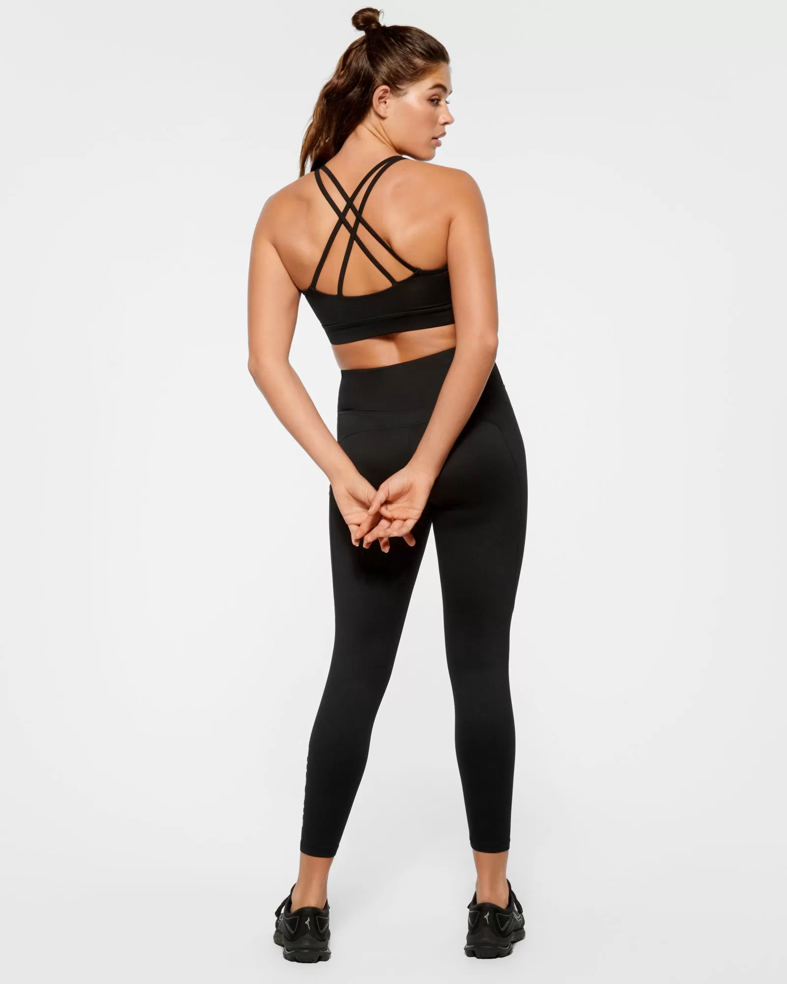 Essential Strappy Crop Bra Black