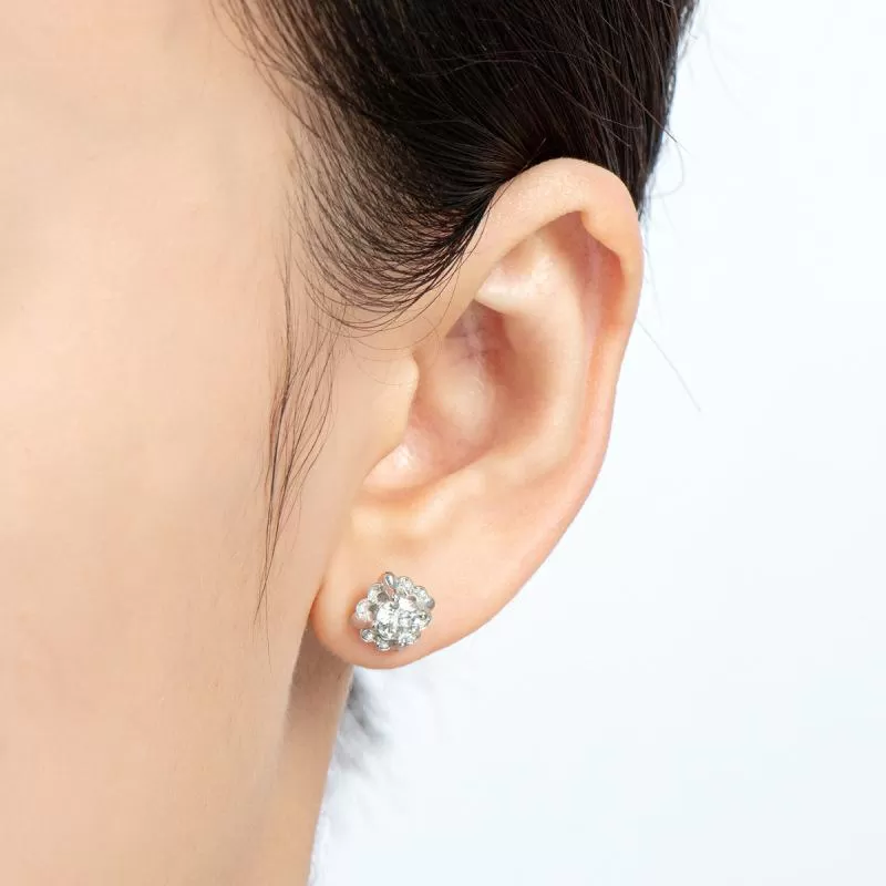 Flower 4 Prong Stud Earrings