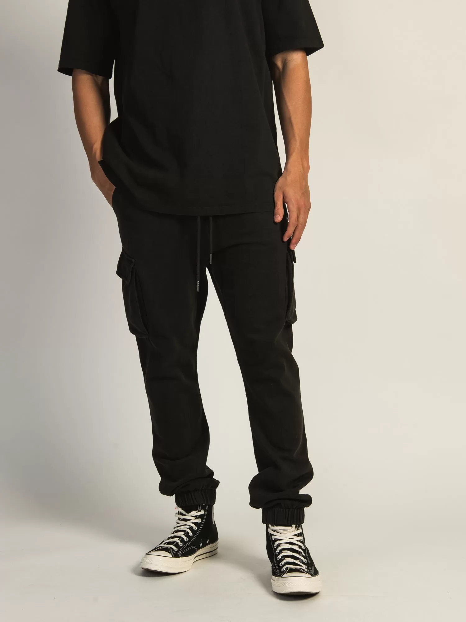 KOLBY PARKER GARMET DYE CARGO JOGGER - BLACK