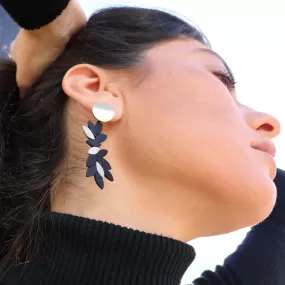 Leaf Black dangle leather earrings