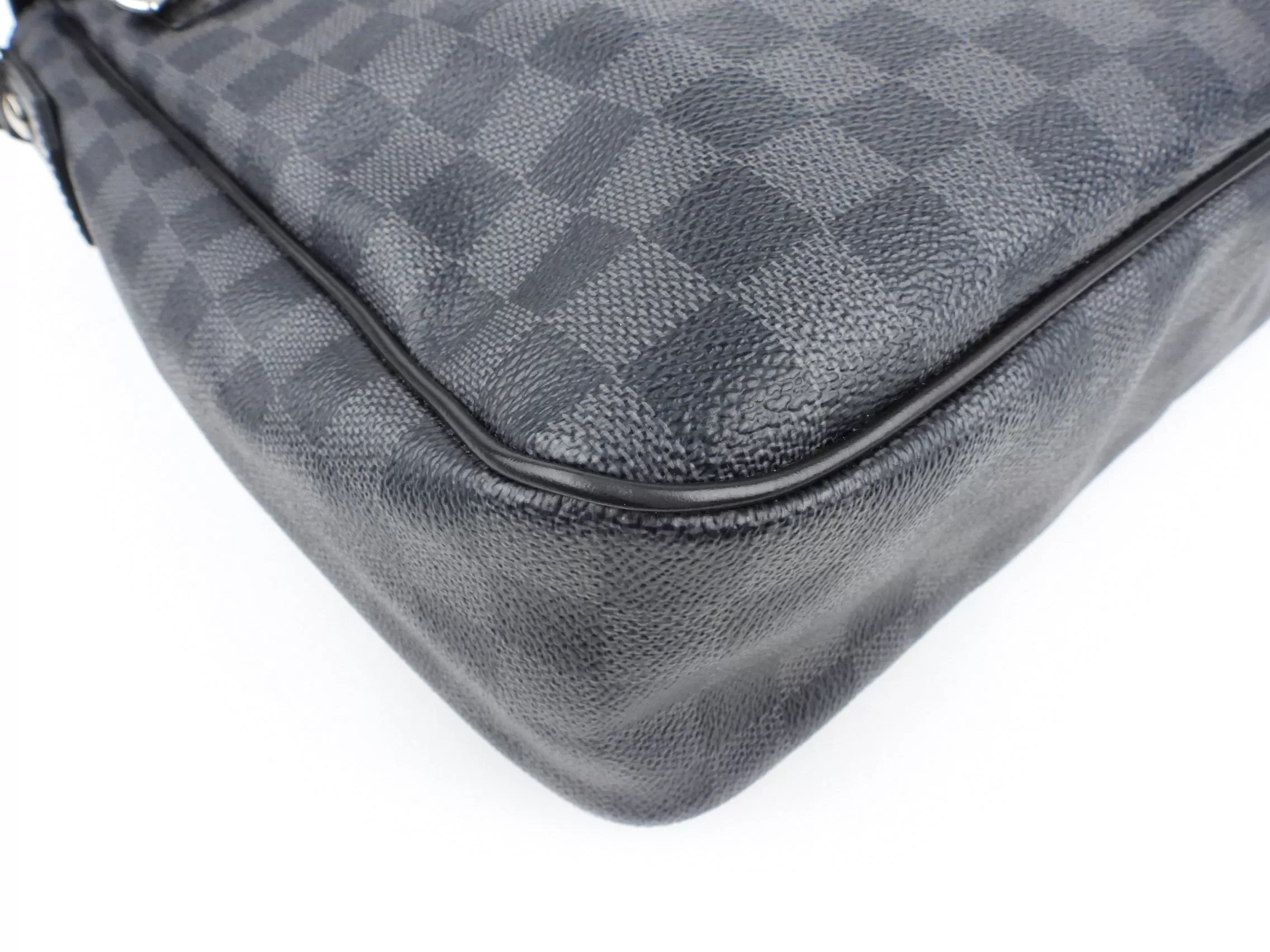 Louis Vuitton Black and Grey Damier Graphite Coated Canvas Daniel Crossbody Messenger Bag