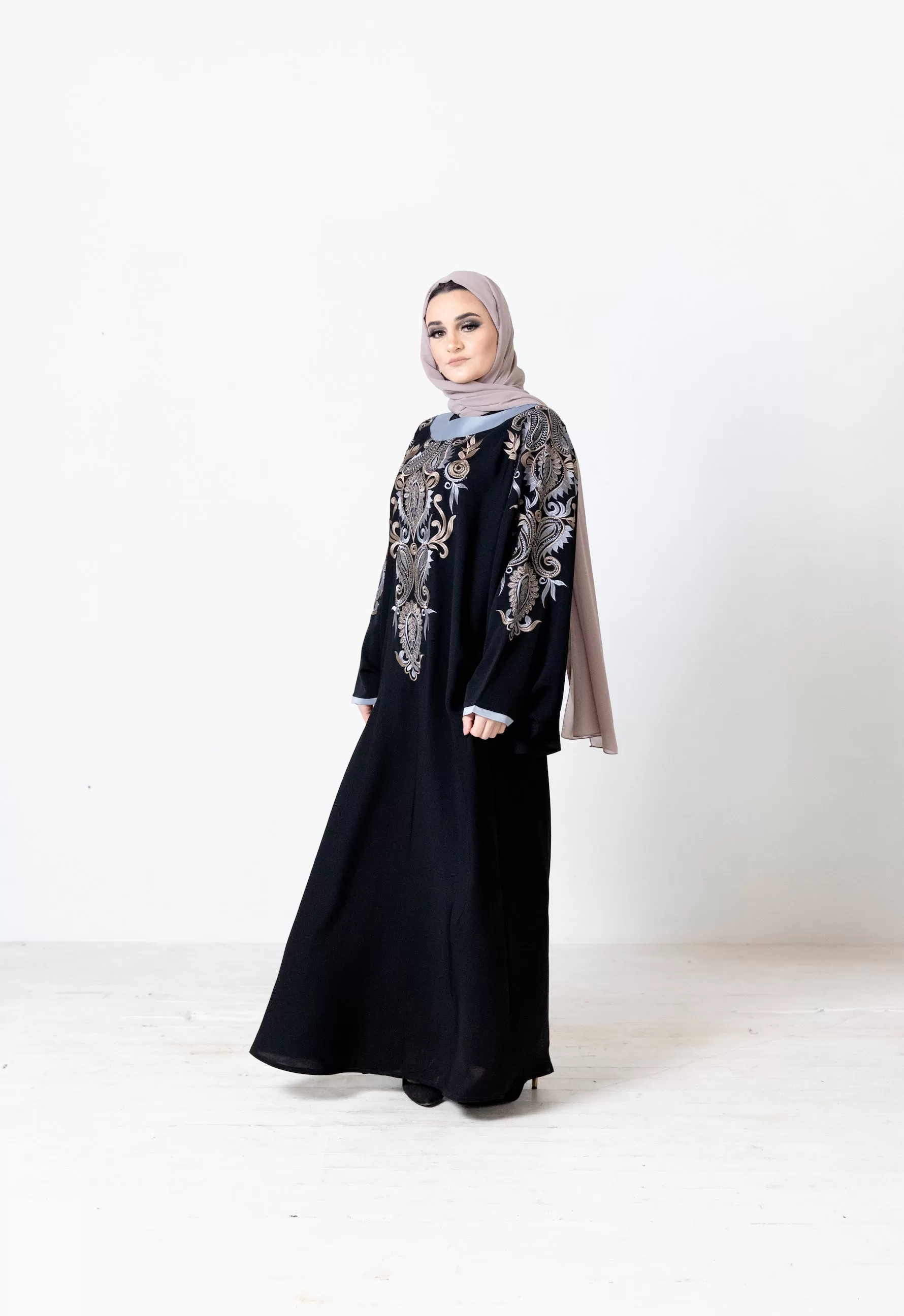 Manal Abaya