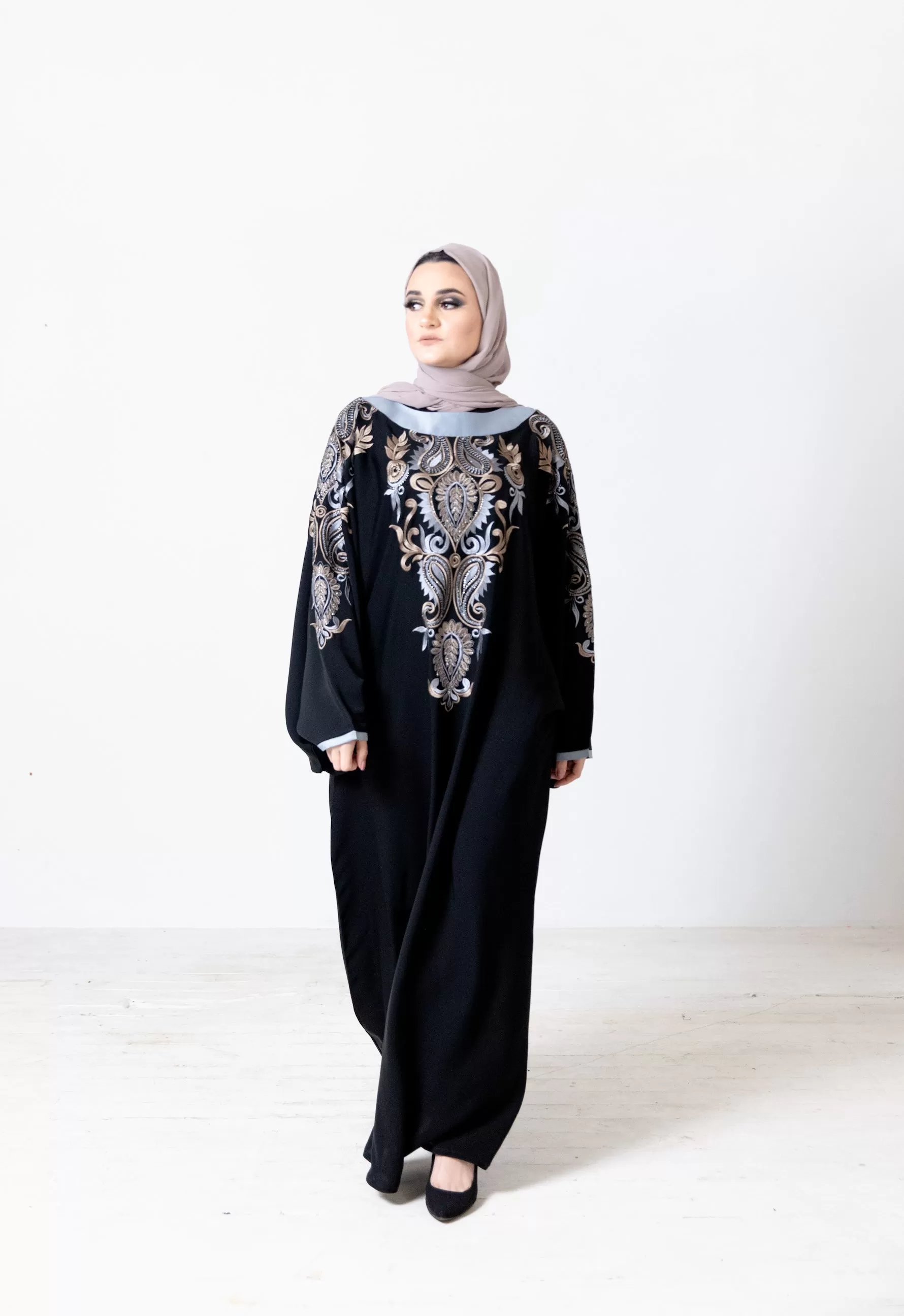 Manal Abaya