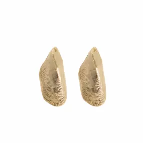 Mussel Stud Earring