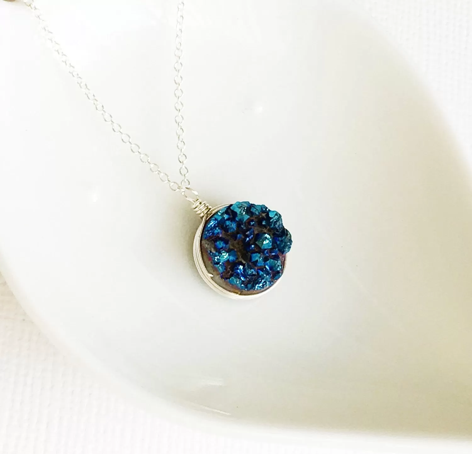 Necklace Grace - sapphire blue  (N123)