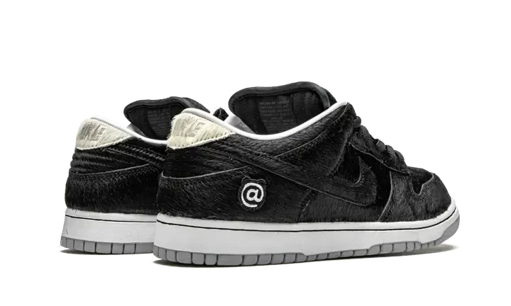 Nike SB Dunk Low BE@RBRICK Medicom Toy