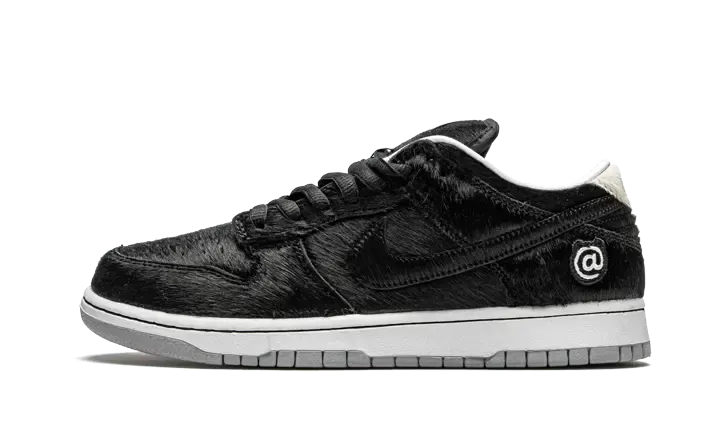 Nike SB Dunk Low BE@RBRICK Medicom Toy