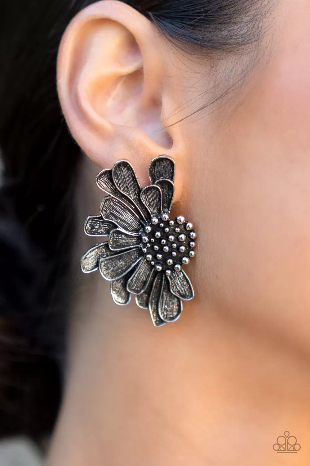 Paparazzi Farmstead Meadow - Silver Post Earrings