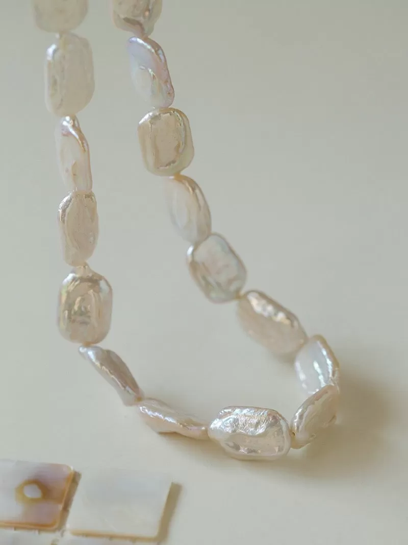 Petal Baroque Pearl Chocker