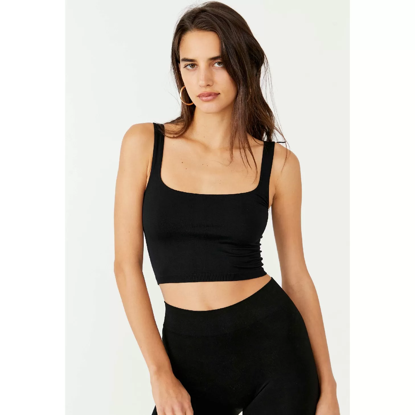 Scoop Neck Crop - Black