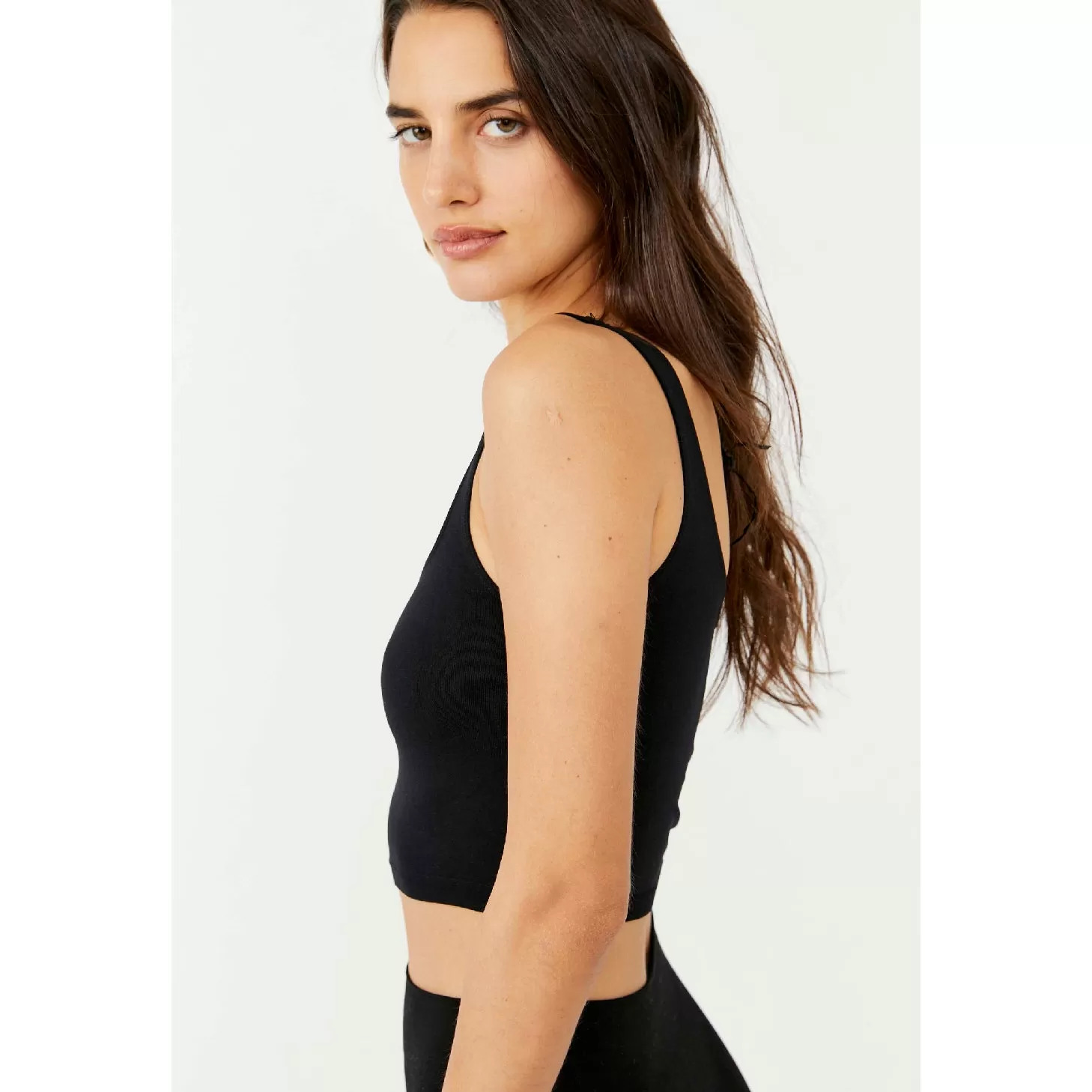 Scoop Neck Crop - Black