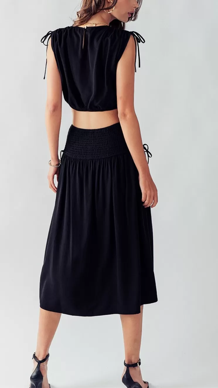 Urban Daizy Sleeveless Ruched Crop Top