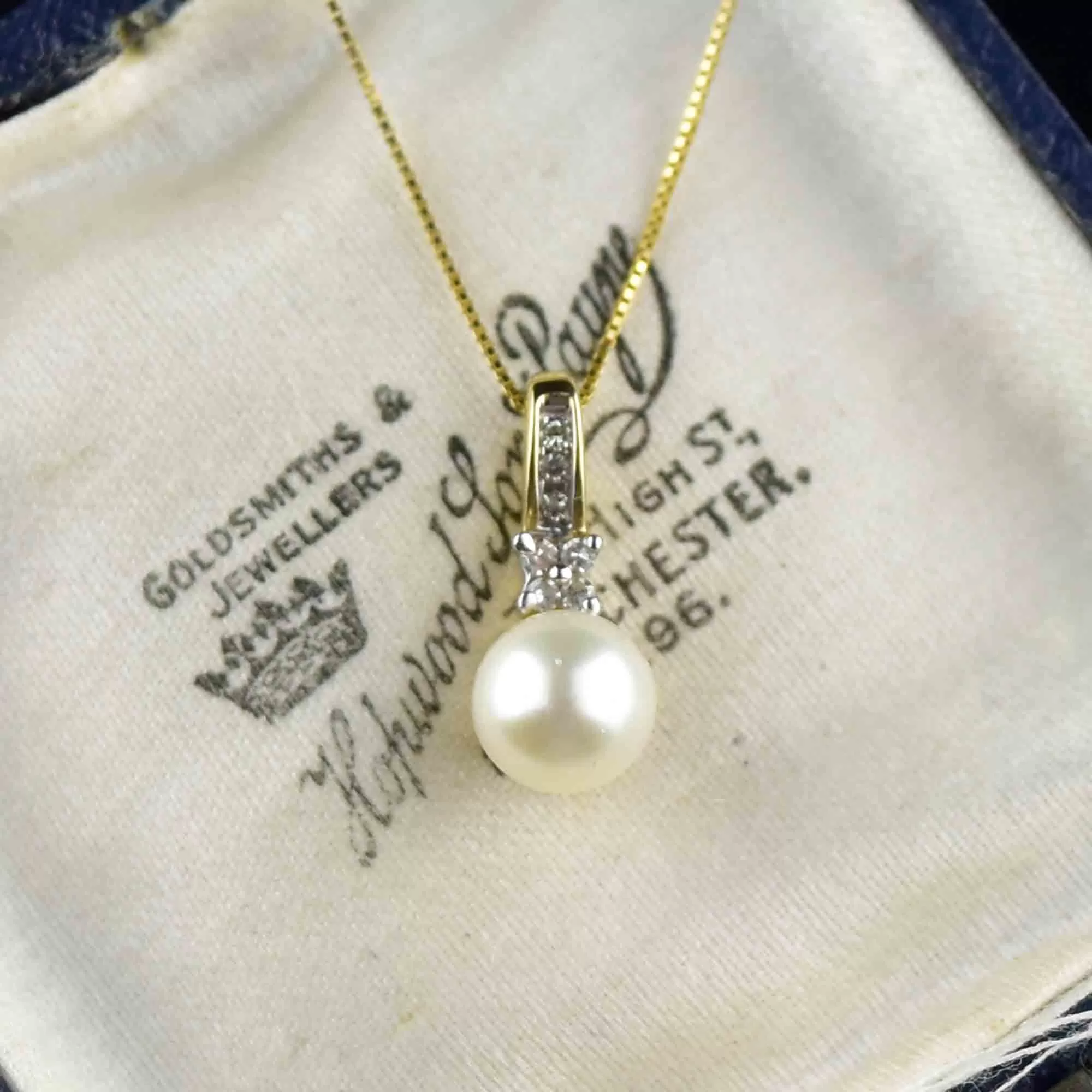 Vintage 10K Gold Diamond Pearl Pendant Necklace